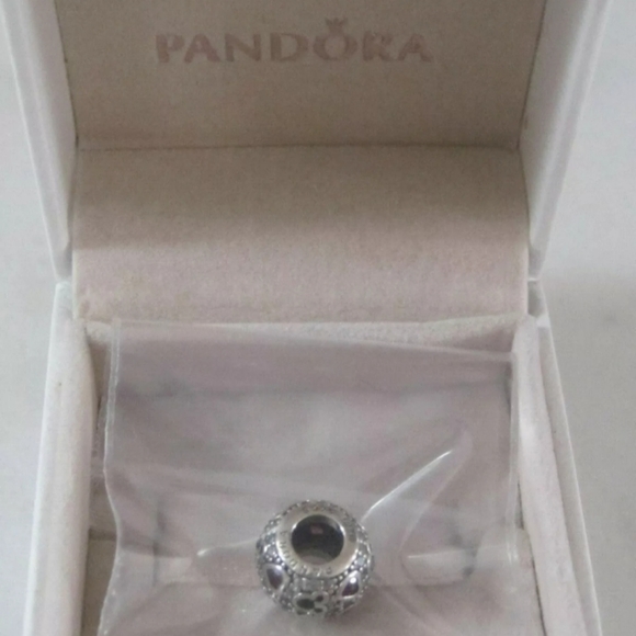 Pandora Disney sparkling Mickey & Hearts charm. - Picture 2 of 8